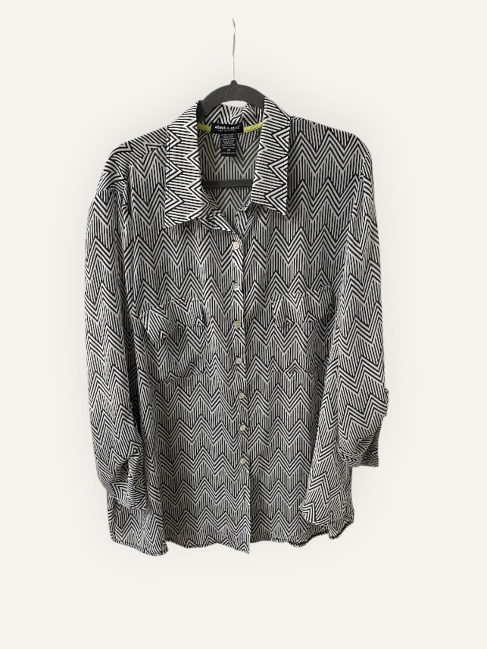 about A girl Los Angeles black And white zig zag semi sheer button down shirt 3X